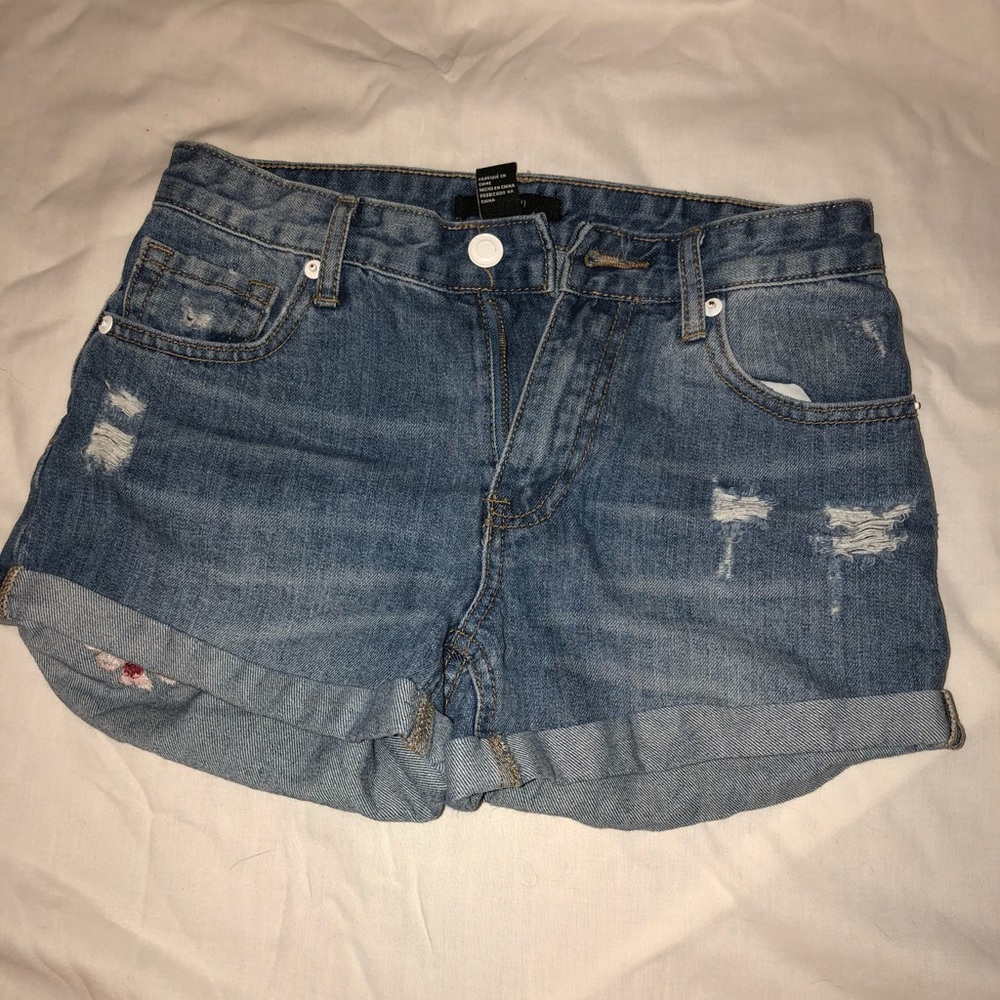 Rose embroidered shorts